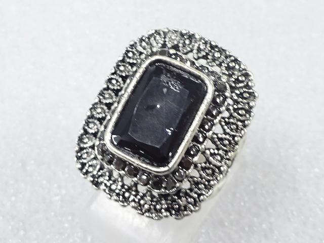 色石　指輪(10号)